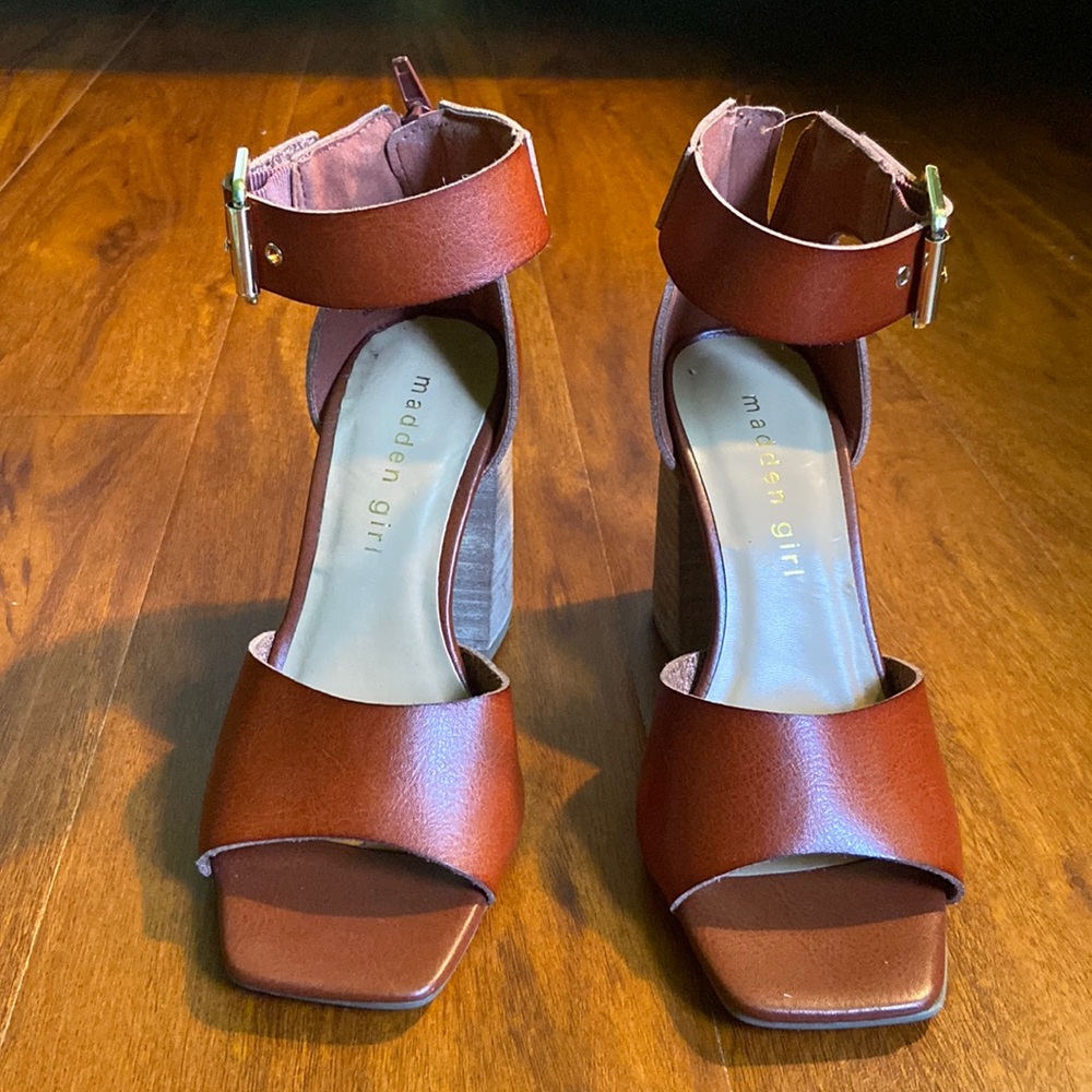 Madden Girl open toe pump shoes